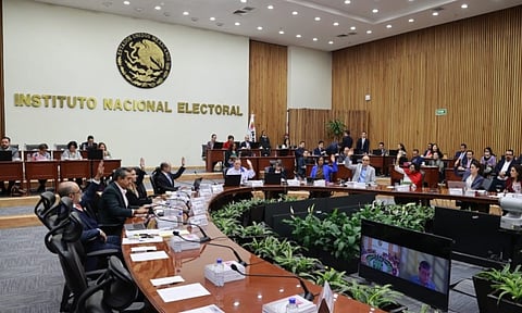 Ordena INE candidaturas de cinco mujeres y cuatro hombres en gubernaturas 2024