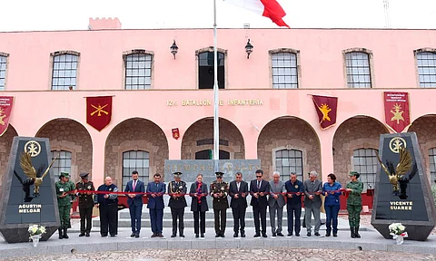 Inauguran Hemiciclo en Honor a los Niños Héroes en la 21/a. Zona Militar