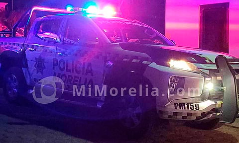 Hombre es agredido a balazos al poniente de Morelia