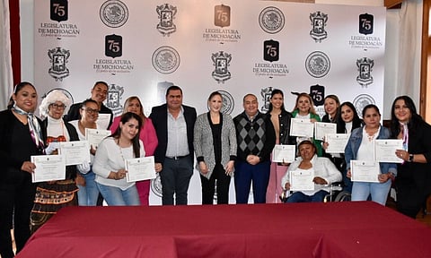 Capacita Poder Legislativo a trabajadores en Lengua de Señas Mexicanas