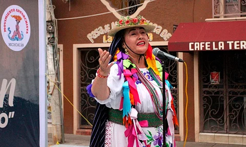 Antorcha declama para el pueblo en Tangancícuaro
