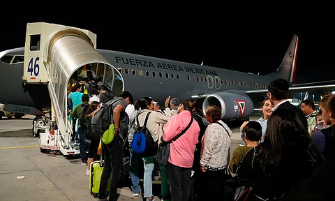 Desde Israel despega primer vuelo humanitario con 135 mexicanos