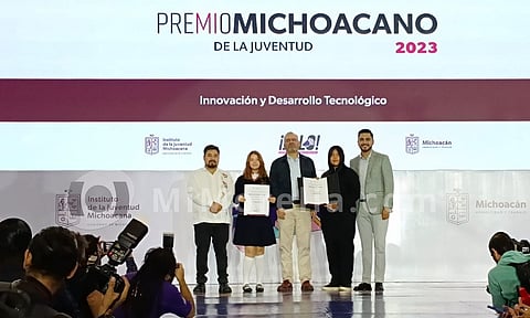 Con entrega del Premio Michoacano de la Juventud inicia Festival Jalo