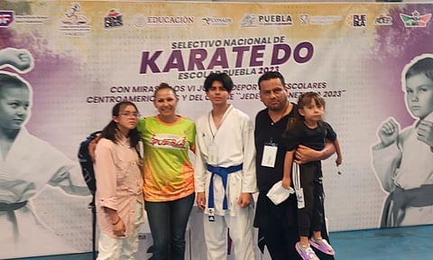 Regresan artemarcialistas con 3 medallas en el Selectivo Nacional de Karate Escolar Puebla 2023