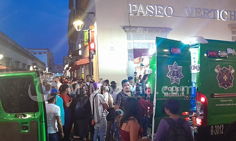 Muere de un infarto en centro de Morelia; no saben quién es