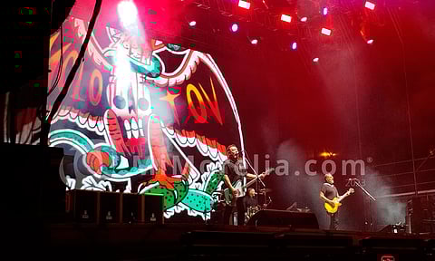 Se prende el Estadio Morelos con Molotov