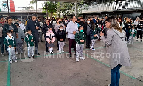 Llega Daniela de los Santos a 100 escuelas visitadas con el programa "Conectando"