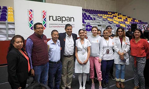 Entrega Nacho Campos constancias a mil 400 beneficiadas de programas federales