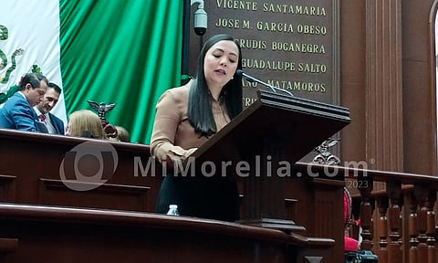 Va Liz Hernández por cierre de negocios que vendan alcohol o tabaco a menores