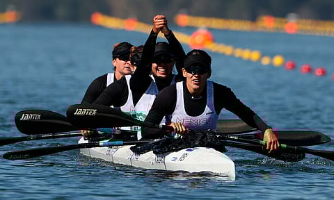 Kayakistas mexicanas conquistan Santiago 2023; ganan oro histórico