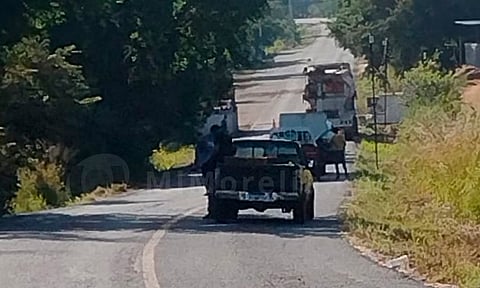 Resultan heridos 5 policías municipales tras enfrentamiento en la Uruapan-Lombardía