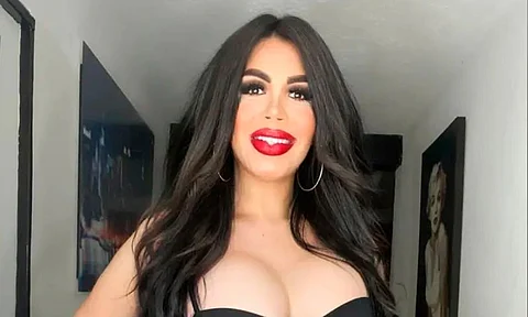 De mujer: Vanessa Labios 4K llegará a Morelia con su show