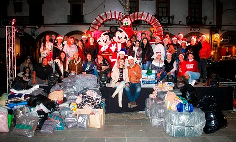 DIF Pátzcuaro recauda cientos de cobijas con el programa "Regalando Amor"