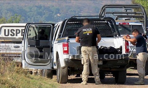 Hallan a 2 hombres ejecutados en un cerro de Michoacán