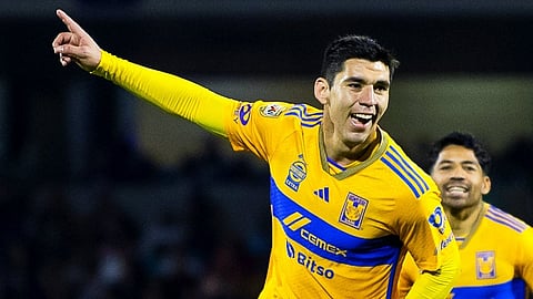 Aventaja Tigres 1-0 a Pumas en partido de ida de las semifinales de la Liga MX