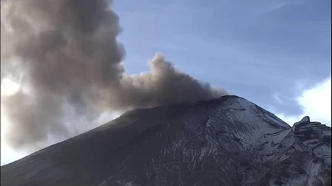 Popocatépetl registra 60 exhalaciones y 935 minutos de tremor