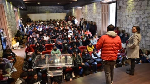 Ese edificio nos pertenece; ¡estamos al tope en el Colegio de San Nicolás!