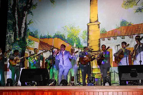 Lleno total, en el 38 aniversario de la Rondalla Pátzcuarense