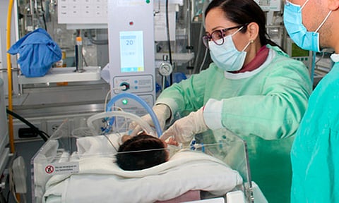 México: retiran tumor de 20 centímetros del rostro y cuello de recién nacida