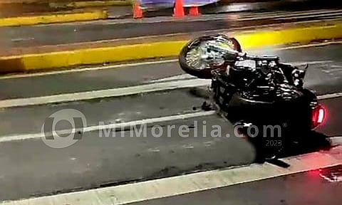 Motociclista muere tras accidentarse en tope de la avenida Madero Poniente