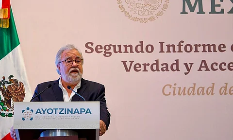 Buscan investigar a Alejandro Encinas por caso Ayotzinapa