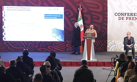 Afirma que la llegada de IMSS-Bienestar y la federalización de los servicios de salud cambia por completo el sistema de adquisición, distribución y receta de fármacos