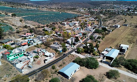 Mejora Bladimir González infraestructura vial en Tarímbaro