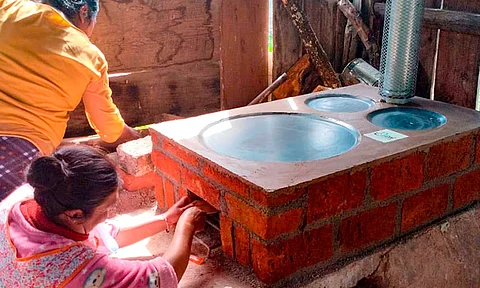 Más de 400 familias serán beneficiadas con estufas ecológicas del DIF Michoacán