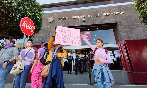 Feministas se manifiestan en apoyo a niña víctima de abuso sexual, en Morelia