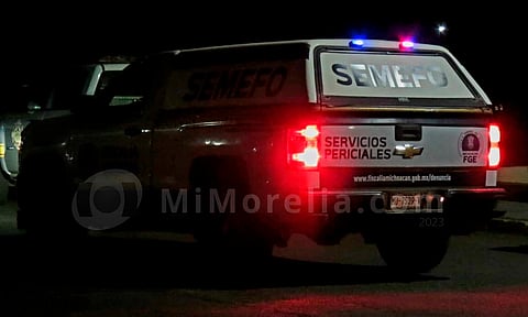 Hallan cuerpo decapitado y envuelto en plásticos en puente de Tierra Caliente, Michoacán