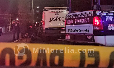 Balean a hombre y a una joven en la Wenceslao Victoria, Morelia 