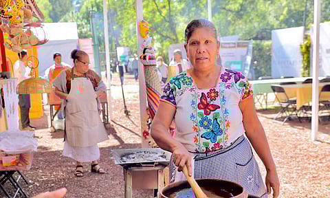 Cocineras tradicionales, tesoro ancestral que con tu voto podría ganar los Premios Excelencias Gourmet