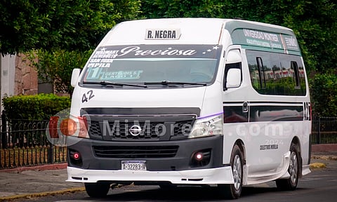 La misteriosa combi negra que recorre las calles morelianas