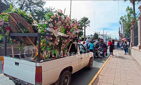Entre dolor, llanto y aplausos dan último adiós a la activista Miriam Ríos en Jacona