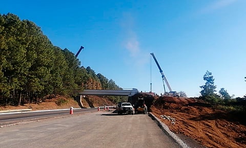 Cierran parcialmente la autopista Pátzcuaro-Lázaro Cárdenas