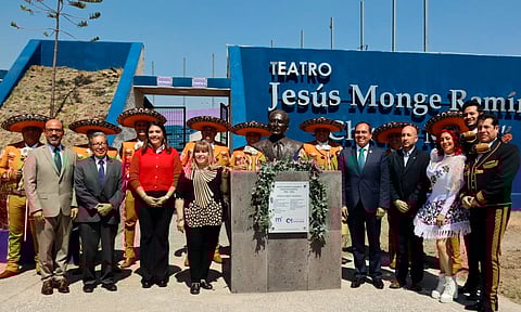 Develan busto del compositor moreliano “Chucho Monge” en el Colegio de Morelia