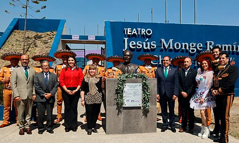 Develan busto del compositor moreliano “Chucho Monge” en el Colegio de Morelia