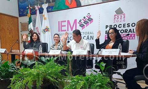 Llueven quejas de mujeres políticas en toma de protesta del OPPMM