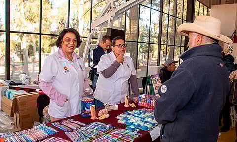 Entrega DIF Michoacán apoyos para estancias de adultos mayores