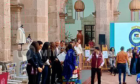 Con entrega de marcas de Certificación Artesanal, celebran 52 aniversario de Casa de las Artesanías
