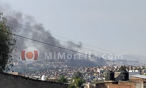 Quema de pastizal afecta calidad del aire en Morelia; aquí fue