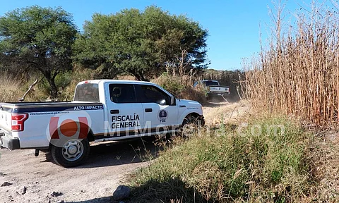 Hallan 11 cuerpos putrefactos en fosa clandestina de Tarímbaro
