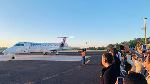 Llega a Uruapan primer vuelo de Mexicana procedente de CDMX