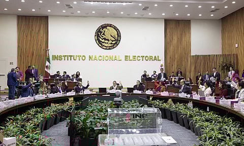 Nacidos en marzo y abril, cuyo primer apellido inicie con la “A” se tomarán como base para integrar las casillas: INE