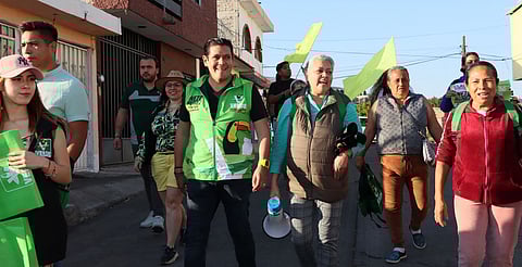 Mejoras en movilidad, demandas de vecinos de Siervo de la Nación a Ernesto Núñez