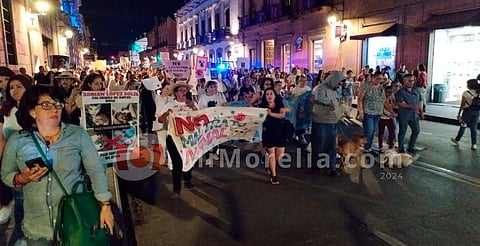 Marchan contra el maltrato animal, en Morelia