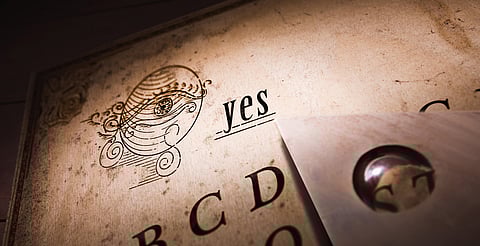 Alumnos de primaria se desmayan por jugar a la ouija en la hora de receso en Puebla