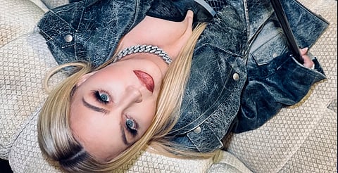 Critican a Madonna por pedirle a fan en silla de ruedas ponerse en pie en concierto