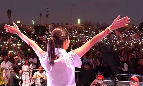 Claudia Sheinbaum promete educación superior gratuita universitaria