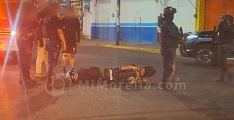 En estado de ebriedad, choca en su moto y queda herido, en Morelia
